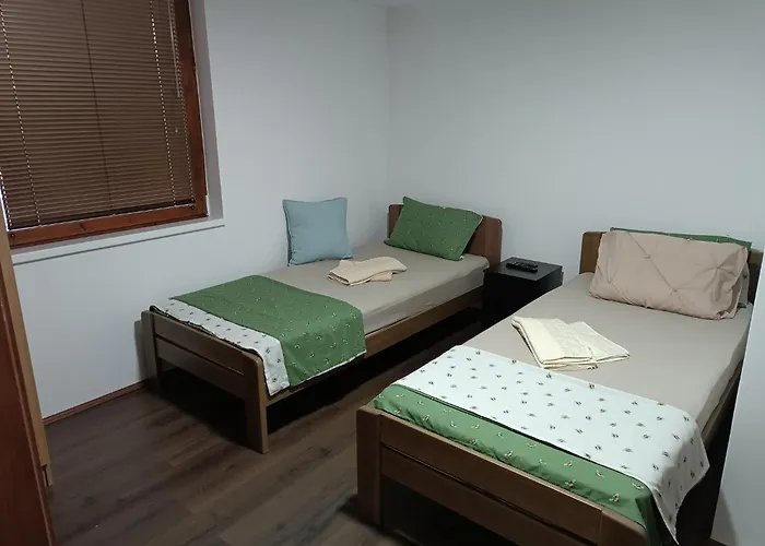 Prenociste Lipov Lad