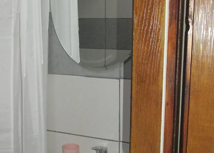 Δωμάτια σε οικογενειακή κατοικία Prenociste Lipov Lad Νεγκοτίν